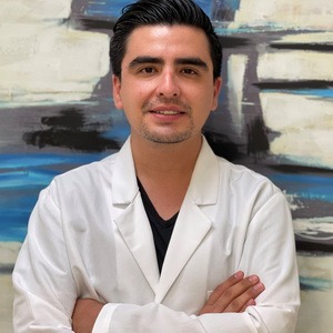 Dr. Ricardo Montoya
